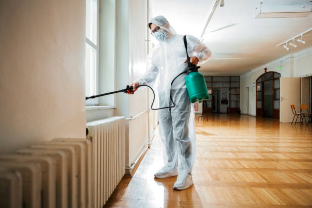 Best Exterminator Services  in Omro, WI